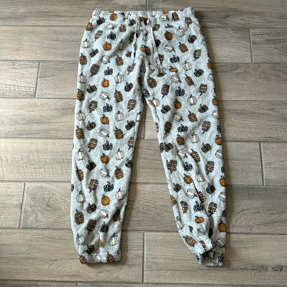 Daydream by Berkshire home pumpkin print pants